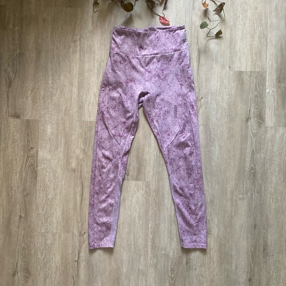 Gymshark Chalk Leggings Mallow Purple Splatter size medium - Picture 2 of 9